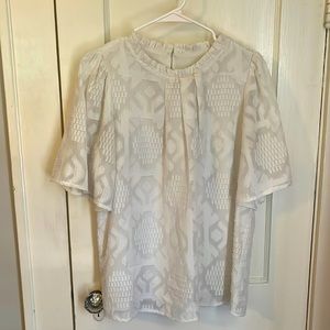 Jade Flounce Sleeve Textured Top. Size L.